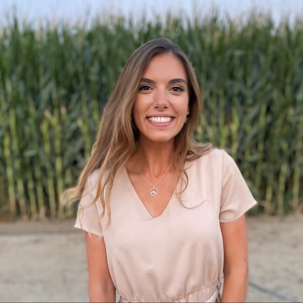 Meet your Posher, Alexandra